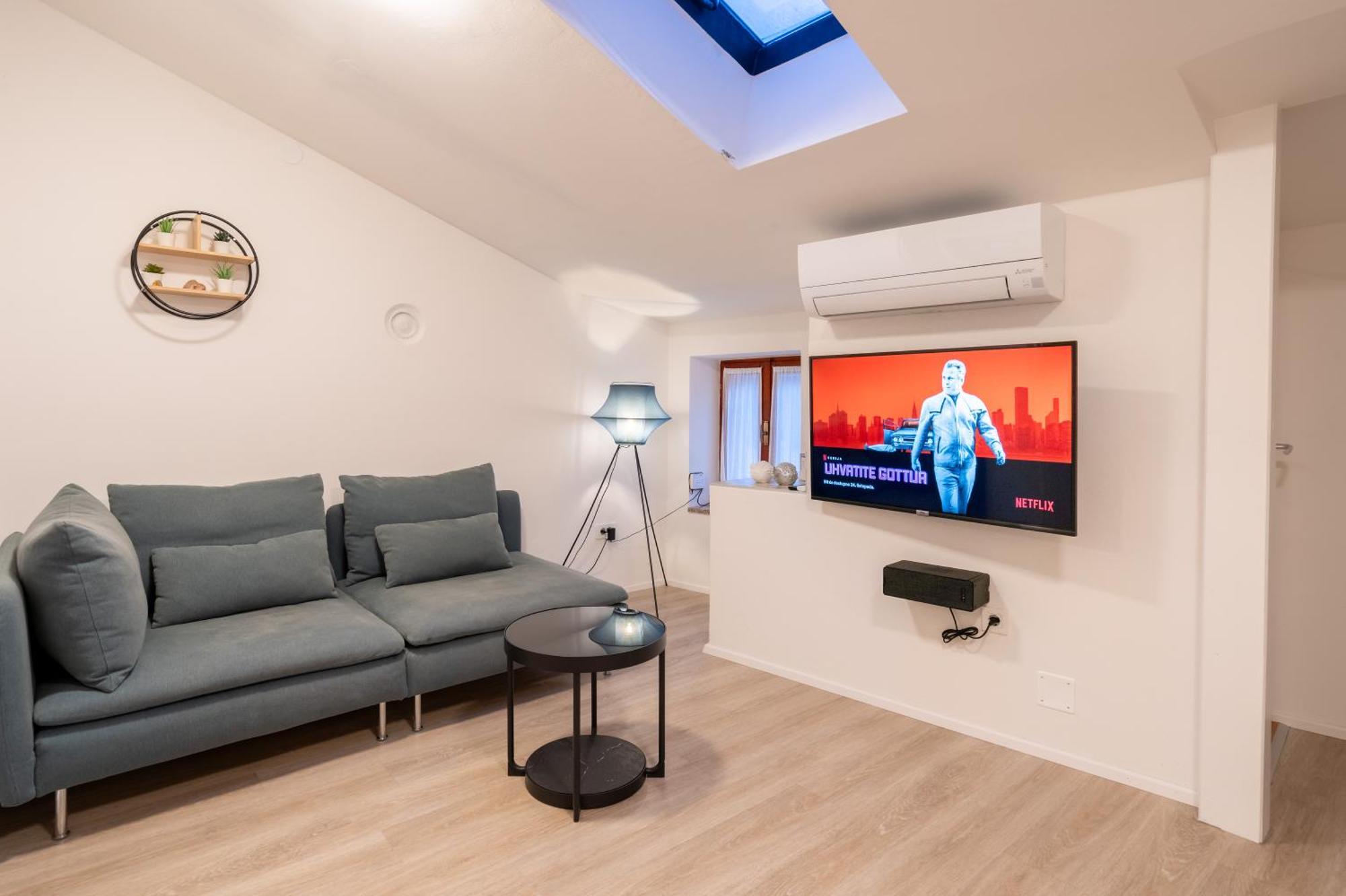 Loft With 2 Bedrooms - Historical District Rovinj Bagian luar foto