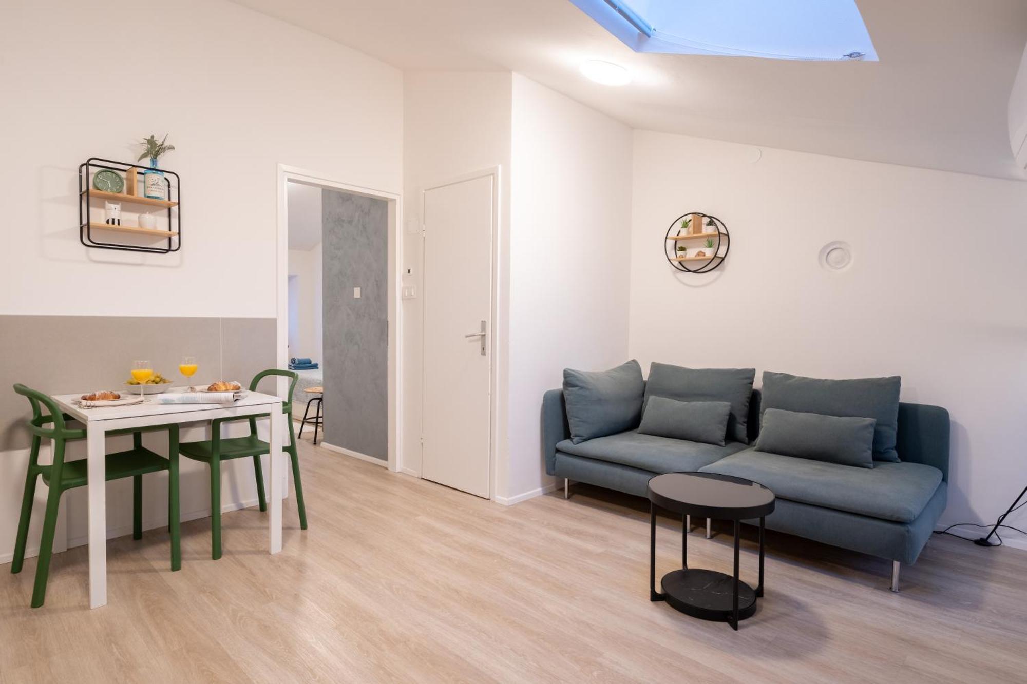 Loft With 2 Bedrooms - Historical District Rovinj Bagian luar foto